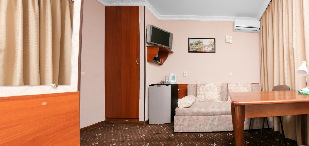 Green City Hotel Mykolaiv Exterior foto