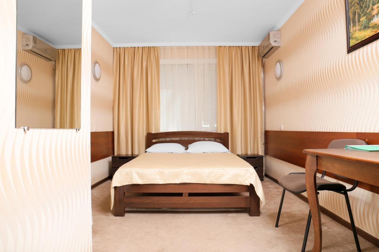Green City Hotel Mykolaiv Exterior foto