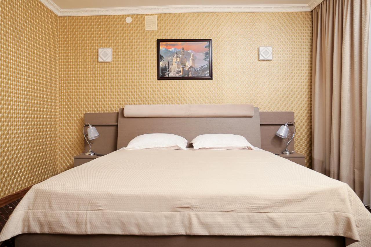 Green City Hotel Mykolaiv Exterior foto